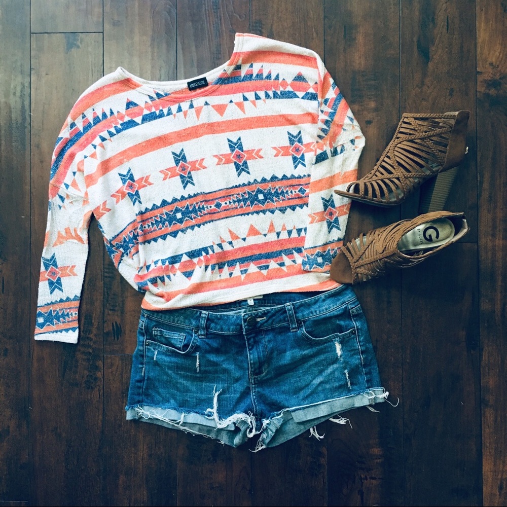 CUTE! Southwest Print 3/4 Sleeve Batwing Top